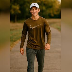 Nike Dri Fit Long Sleeve Tee M Army Green Camo Swoosh Athletic Cut Minimalist